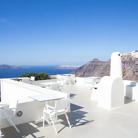 Pantelia Suites